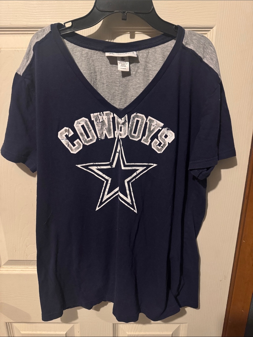Women’s NFL Navy Dallas Cowboys V‑Neck Tee